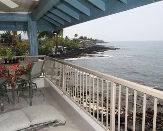 Fabulous Kona Reef Resort Ocean Front - Penthouse Floor - 2 Br/2 Ba Condo - Kailua-Kona - Balcony