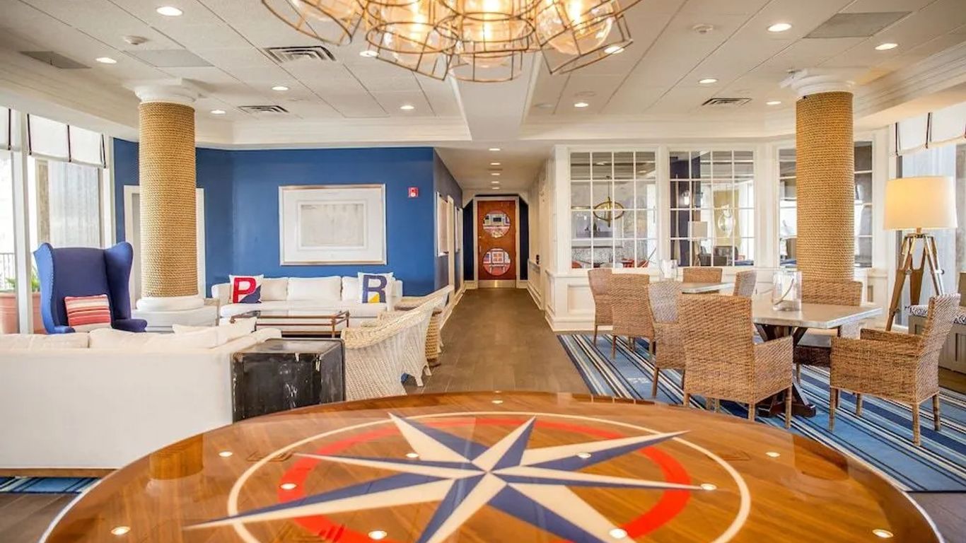 Port Royal Oceanfront Hotel