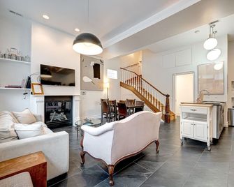 Spacious Luxury Townhouse - Old Town by AllSet Turnover - Chicago - Sala de estar