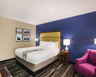 La Quinta Inn & Suites by Wyndham Baton Rouge - Port Allen - Port Allen - Спальня