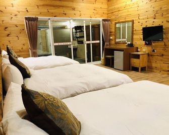 Yingjia Hot Spring Homestay - Luye Township - Schlafzimmer