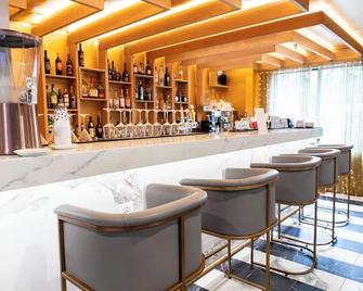 Iris Hotel Boston - Brookline - Bar