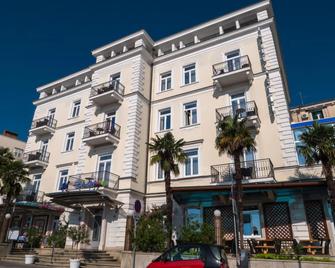 Hotel Galeb - Opatija - Building