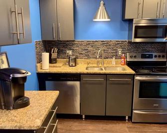 Modern Downtown Blue Steel Suite - New Cumberland - Kitchen