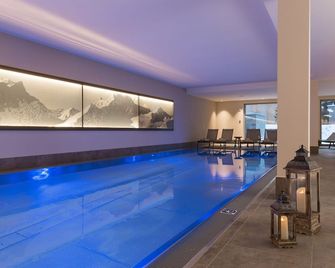 Ameron Davos Swiss Mountain Resort - Davos - Piscina
