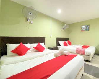 Hotel O Bamboo Inn - Batu Ferringhi - Habitación
