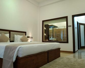 Sigiriya Cashew Palace Resort - Sigiriya - Quarto