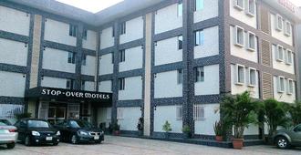 Stop Over Motels - Lagos - Edificio