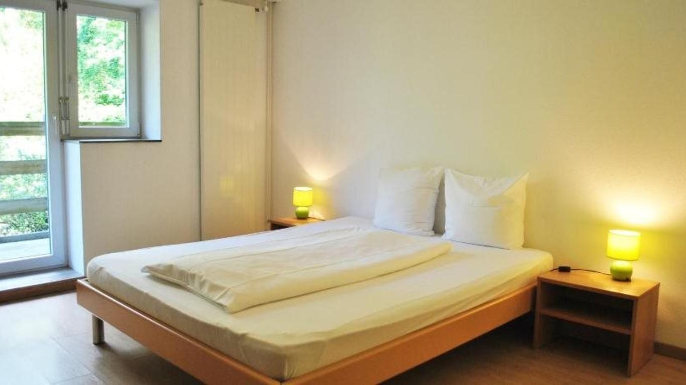 Business Hotel Riverside
