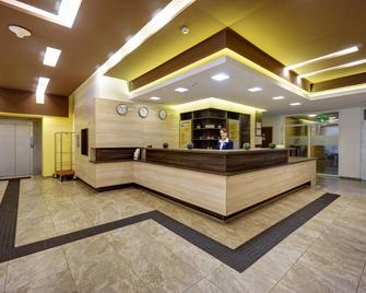 Hotel Ciucas - Baile Tusnad - Рецепція