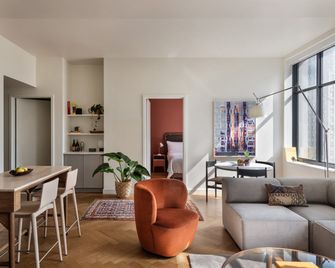 Roost Detroit - דטרויט - סלון