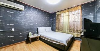 Mirim Motel - Gyeongju - Bedroom