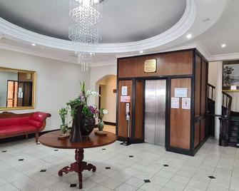 The Balmoral - Halaal - Durban - Lobby