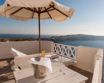 Artemis Suites - Megalochori - Balcón