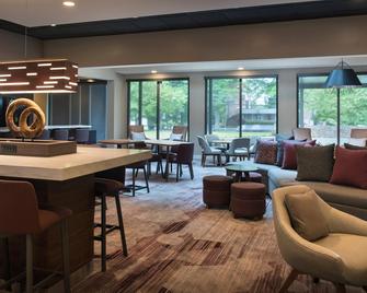 Courtyard by Marriott Lincroft Red Bank - Red Bank - Area lounge