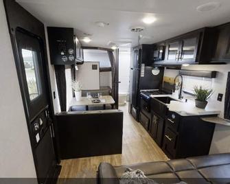 Affordable Getaway For You - Waxahachie - Kitchen
