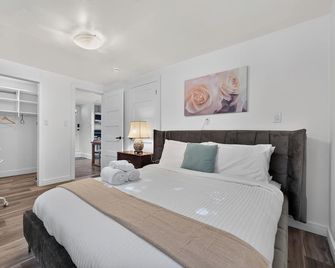 Tranquil Garden Level Retreat Near Ubc & Airport - Vancouver