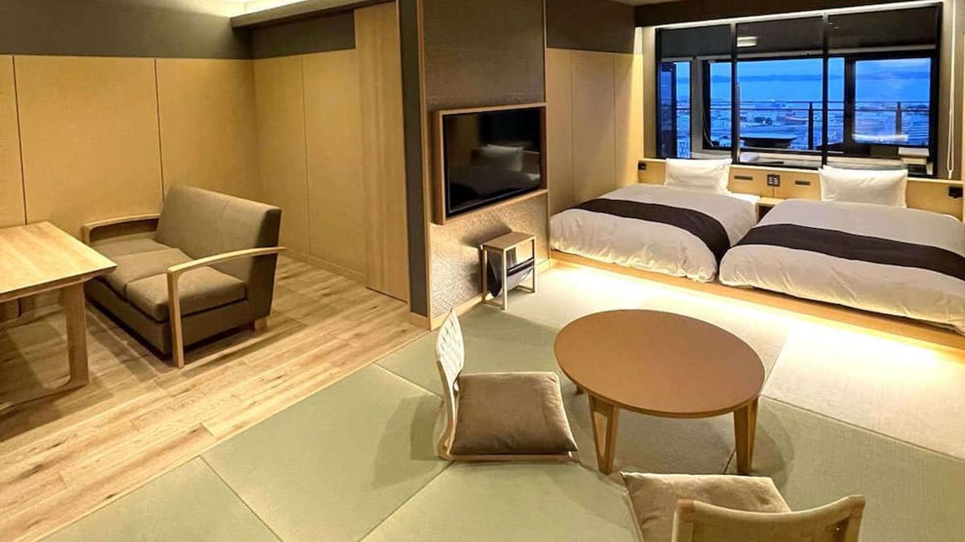 كيومي سانسو هاناجوكاي