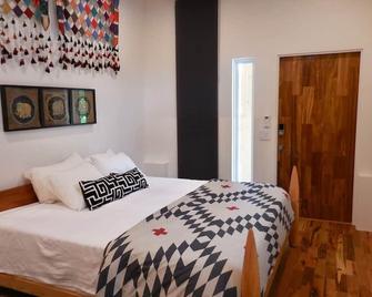 Danish Modern Luxury Spa Junior Suite - אלבקורקי - חדר שינה