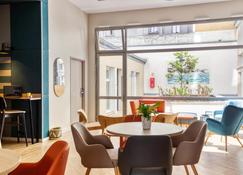 Appart'City Confort Paris Clichy - Mairie - Clichy - Dining room