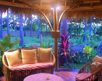 Meno Island Villas - Pemenang - Patio