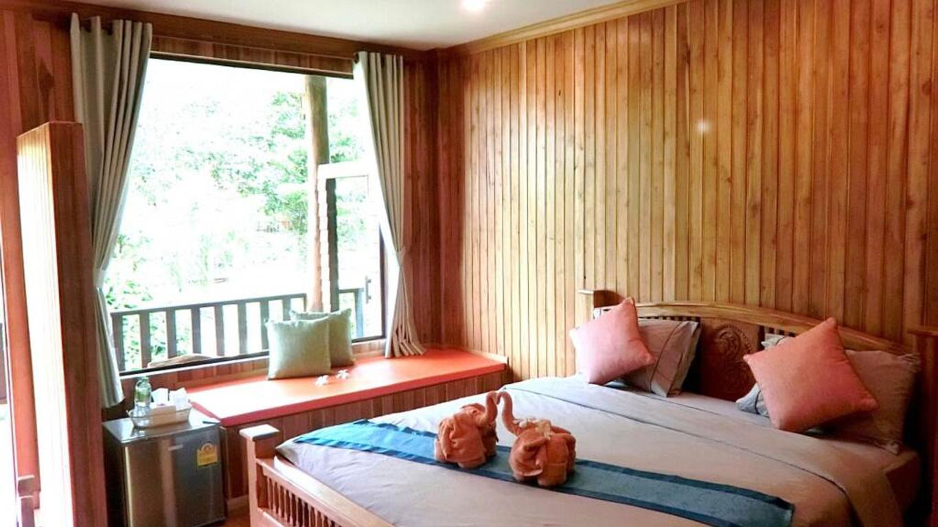 Ban Chom Samed Resort