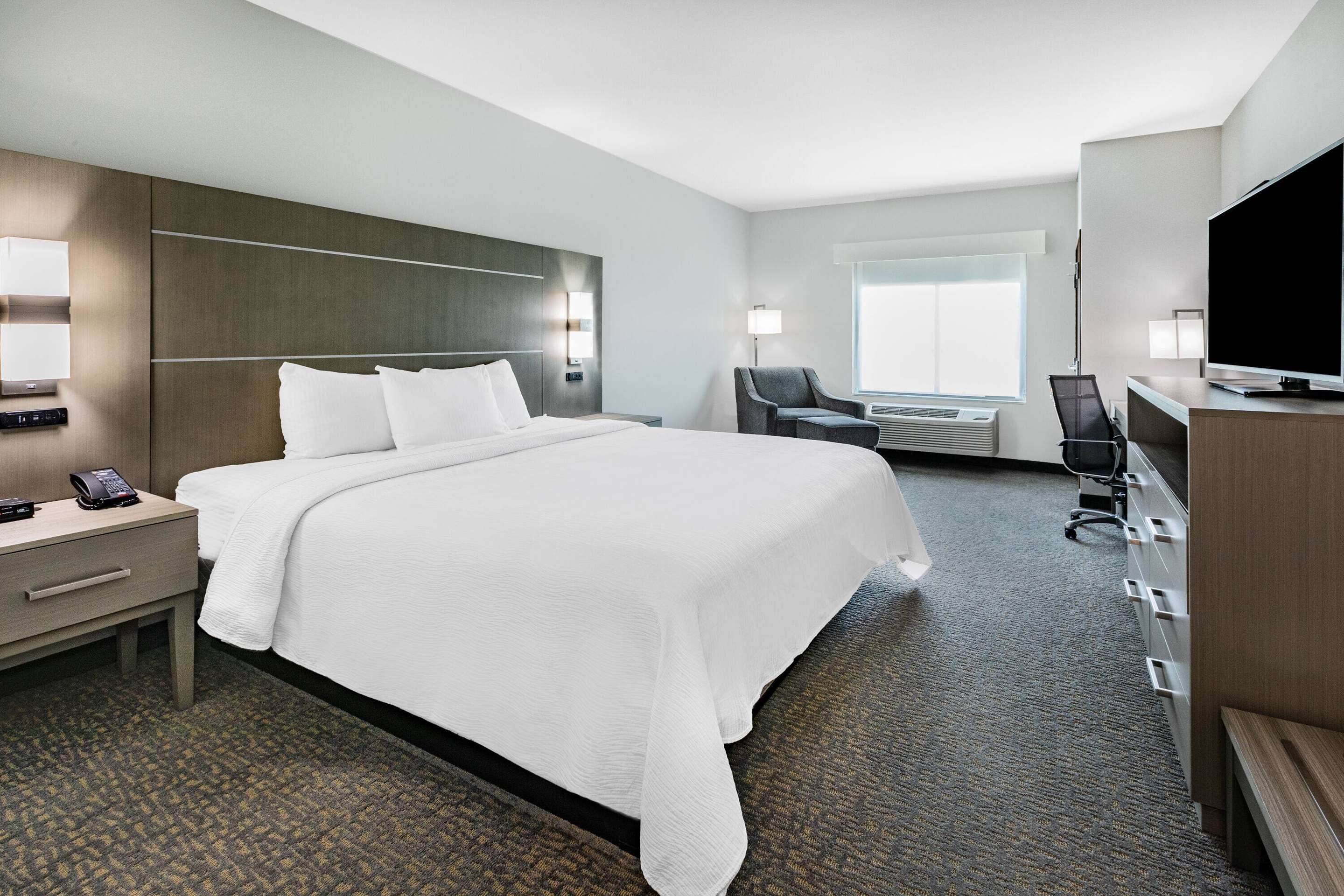 La Quinta Inn & Suites by Wyndham Jackson/Cape Girardeau - Jackson - Schlafzimmer