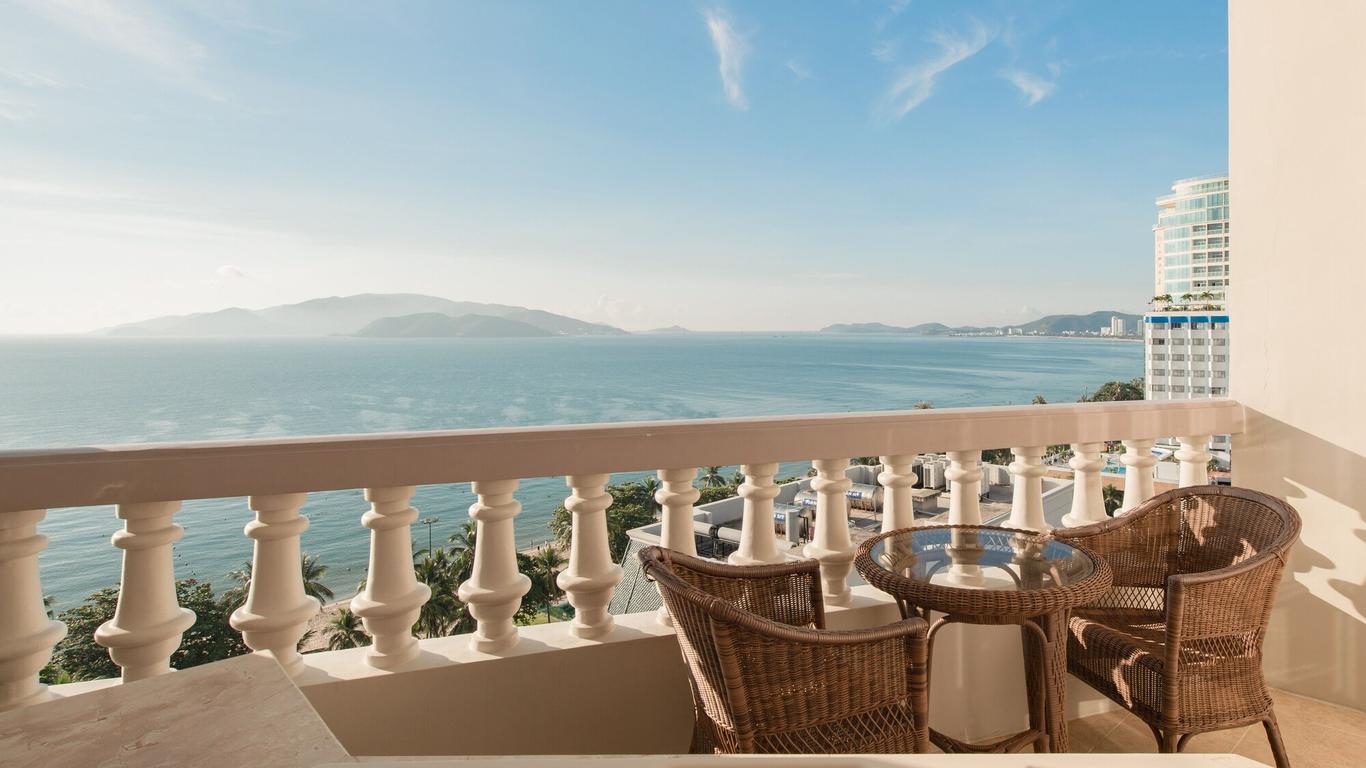Sunrise Nha Trang Beach Hotel & Spa