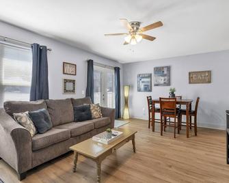 The Lofts of Downtown (540 N 2nd St, #208) - Clarksville - Living room