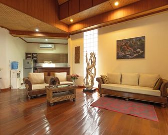 V235 Huge Pool 4 Mins Kamala Beach 12 Mins Patong - Kamala - Living room