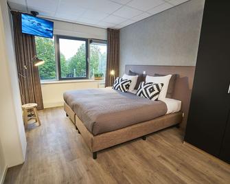 50m2 Two Room Apartment | Near Amsterdam & Schiphol - Badhoevedorp - Schlafzimmer