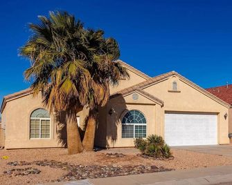Large house for entire family - Fort Mohave - Building