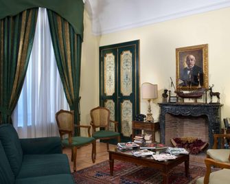 Chiaja Hotel de Charme - Napoli - Ruang tamu