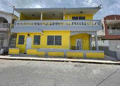 Spacious 2 BR, fully equipped kitchen close to Ferry, Unit 5 - Cataño - Building