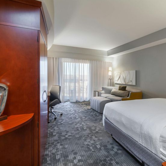 Courtyard by Marriott Tulsa Woodland Hills image 1