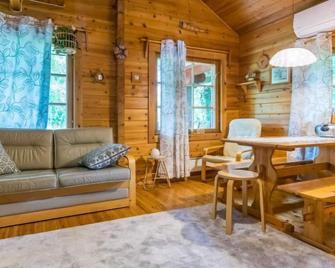 Tuomola by Interhome - Lappajärvi - Sala de estar