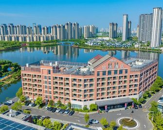 Q-Box Hotel Ningbo Hangzhou Bay - Ningbo - Edificio