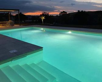 Villa Rina Guest House - Pesaro - Pool
