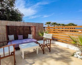 Hara's Beach Villa - Sfakaki - Balcony
