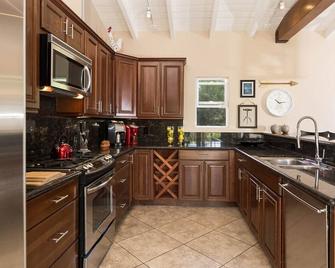 The Spanish Estate In Old Las Palmas Neighborhood! Private! Spectacular Mountain Views! - Palm Springs - Kitchen