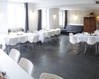 Plaine De Versailles - Privatisation, Reception - Moulin De Champie - Davron - Restaurant