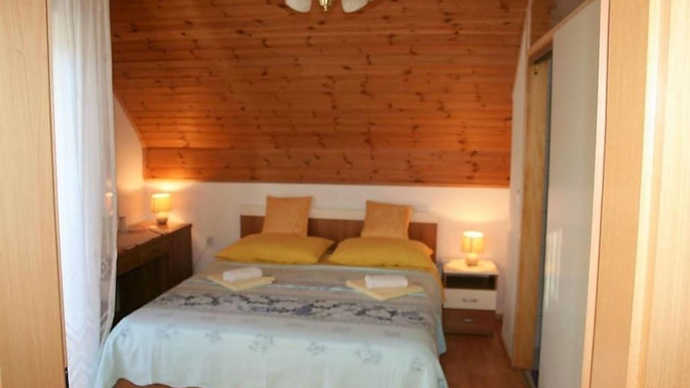 Adriana Guesthouse