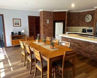 5 Minute Stroll To The Beautiful Beaches Of Geographe Bay - Busselton - Comedor