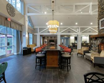 Hampton Inn & Suites Raleigh Cary Lenovo Center - ראליי - לובי