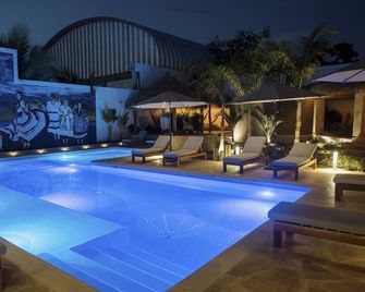 Hotel Camino Del Sol - פוארטו אסקונדידו - בריכה