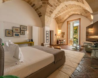 La Fiermontina Palazzo Bozzi Corso Hotel - Lecce - Bedroom