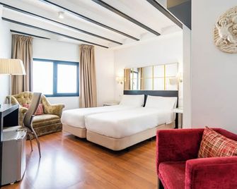 Yit El Postigo - Úbeda - Schlafzimmer