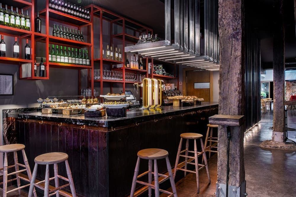 Poshtel Bilbao - Premium Hostel - Bilbao - Bar
