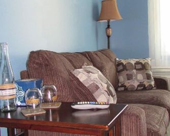 Deer Creek Winery at Brooks Estate - Shippenville - Sala de estar