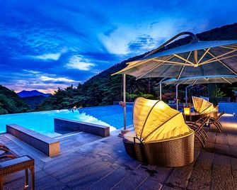 Restree And Forest Resom - Jecheon - Pool